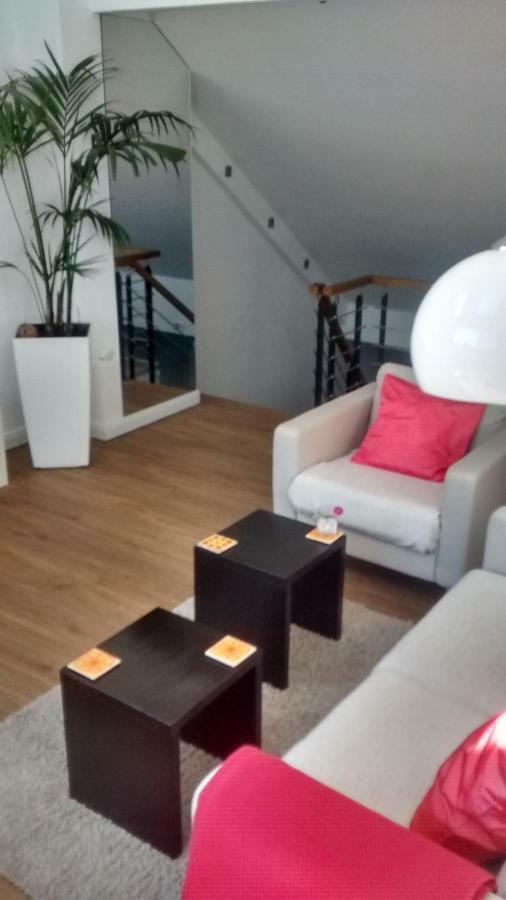 Apartment in Pempelfort - Central Düsseldorf Buitenkant foto